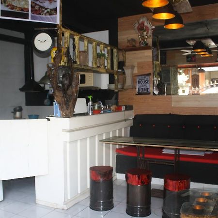 Gusti Homestay Kerobokan エクステリア 写真