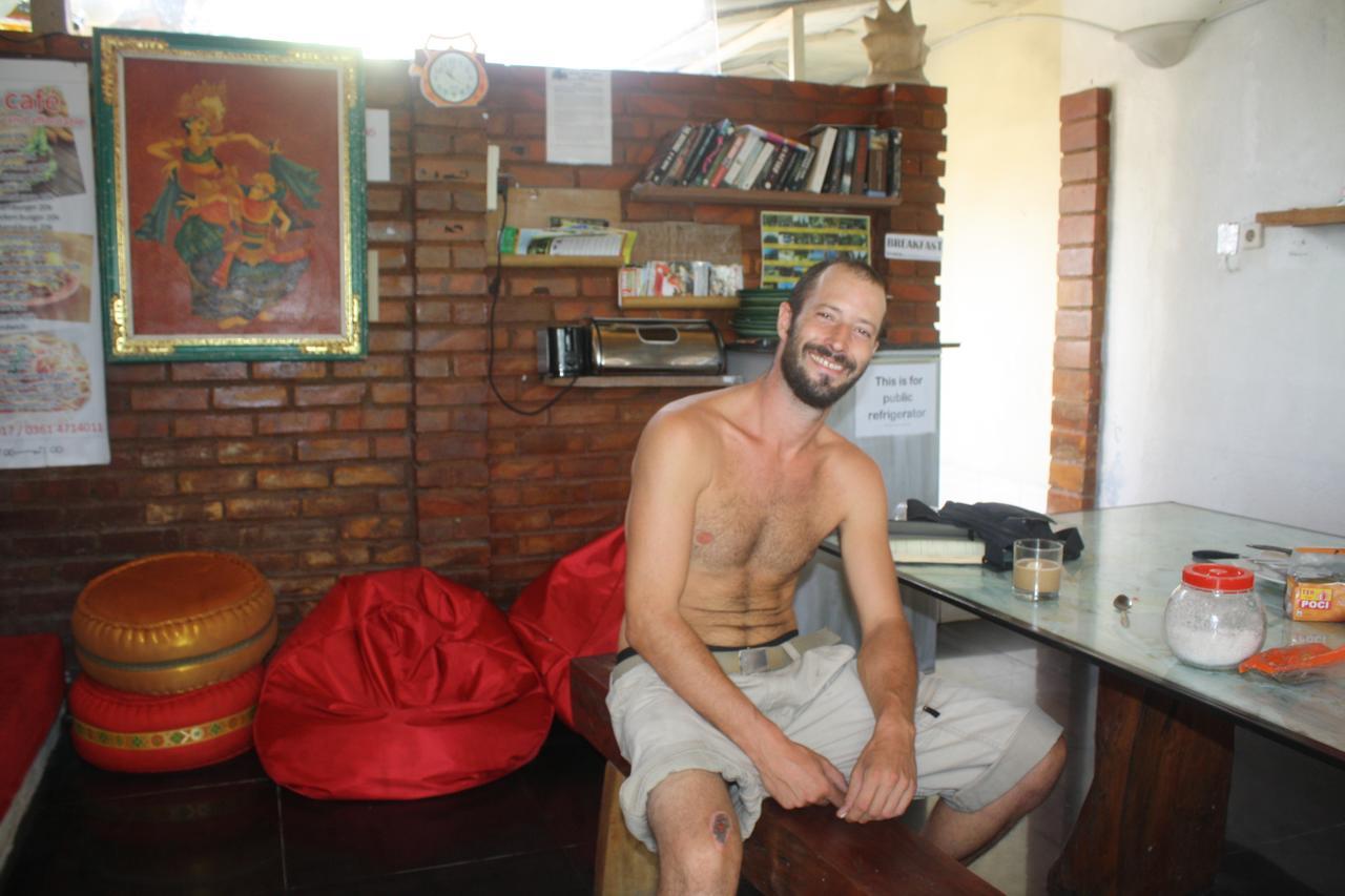 Gusti Homestay Kerobokan エクステリア 写真