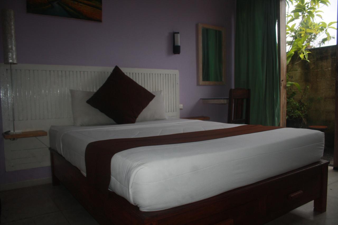 Gusti Homestay Kerobokan エクステリア 写真