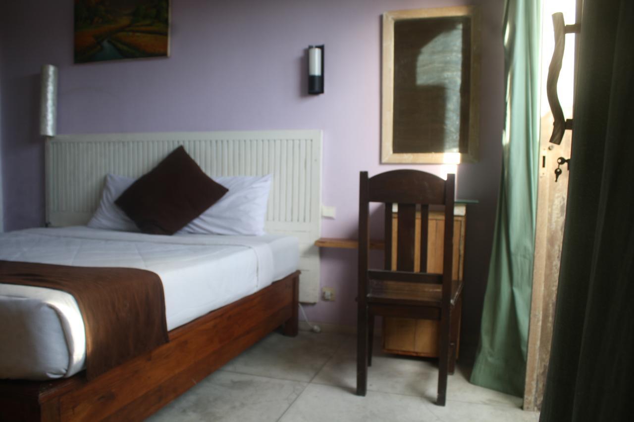 Gusti Homestay Kerobokan エクステリア 写真
