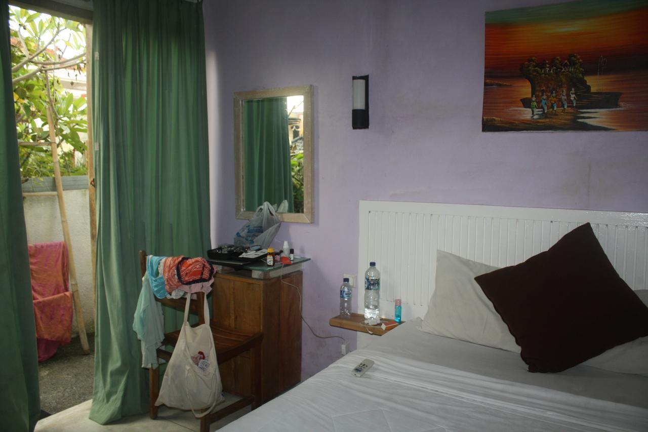Gusti Homestay Kerobokan エクステリア 写真